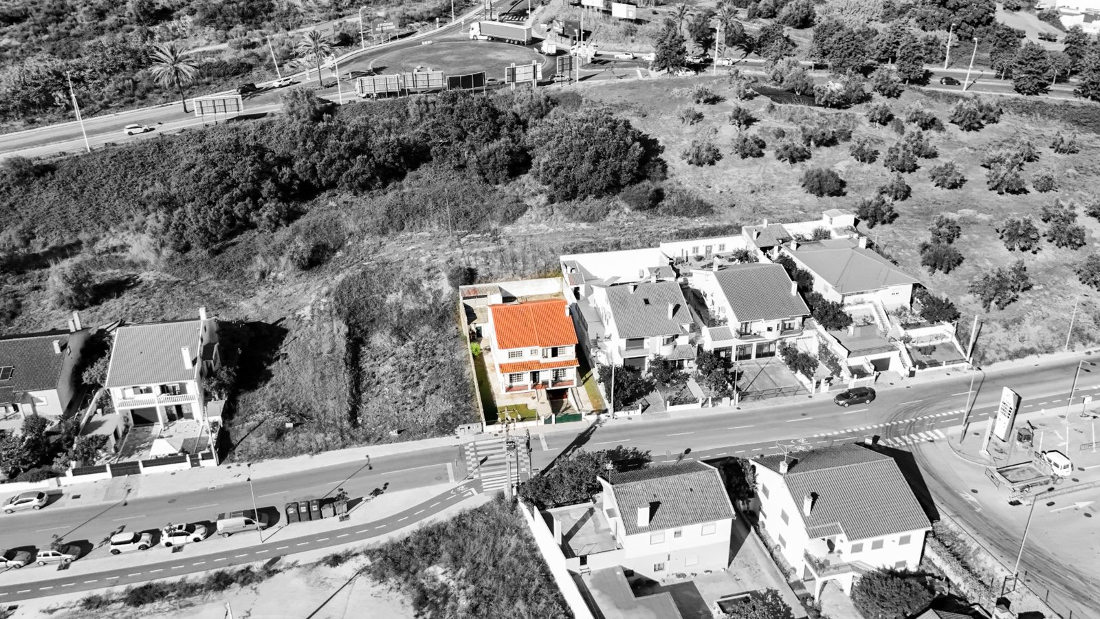 Vista aérea real da moradia em Torres Novas